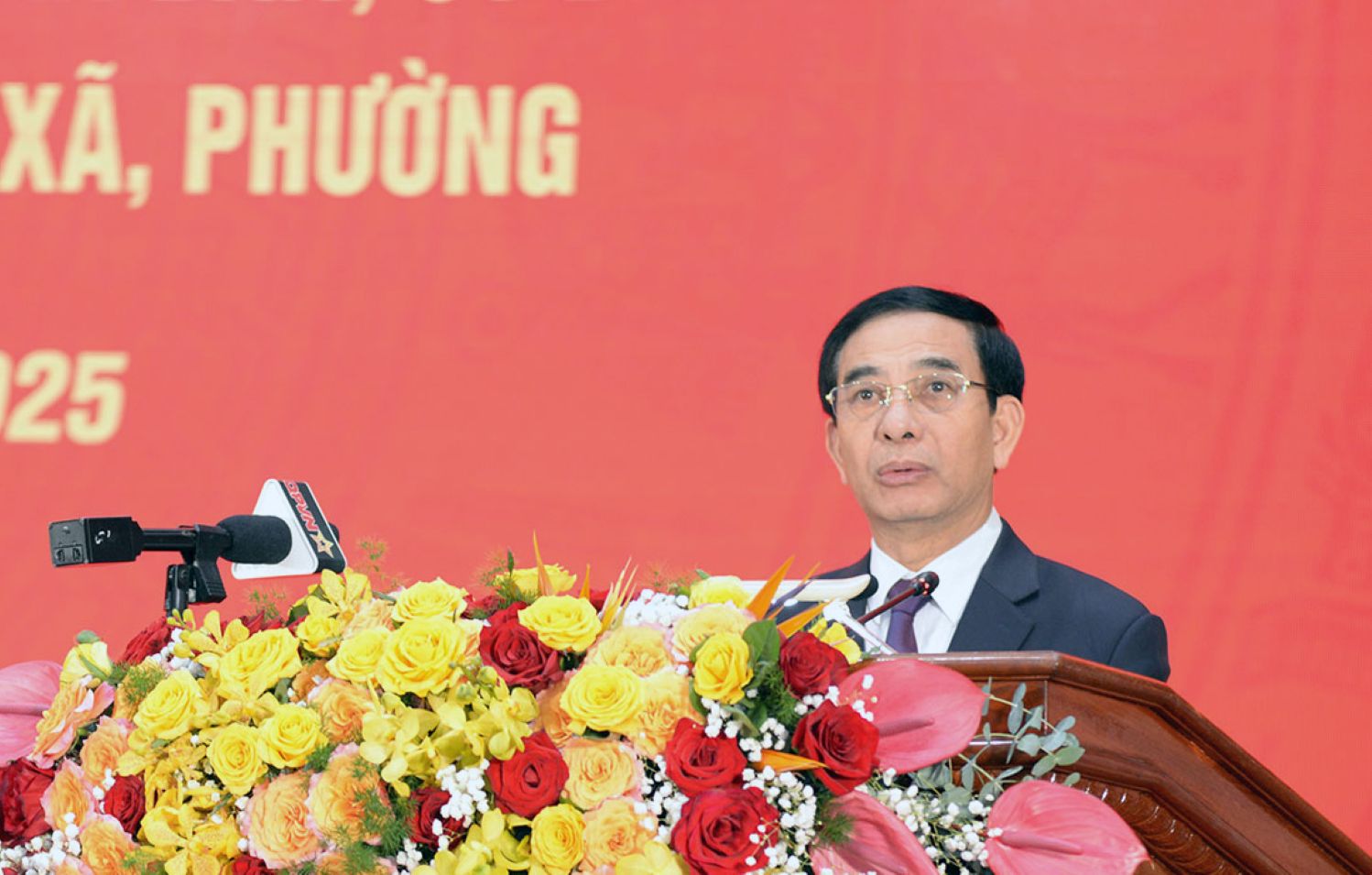 Dai tuong Phan Van Giang phat bieu tai buoi le. Anh: Theo bao Dong Thap