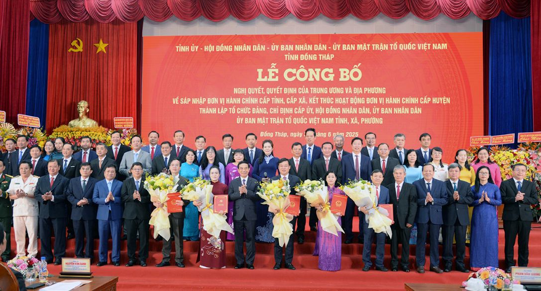 Ban Chap hanh Dang bo tinh Dong Thap ra mat. Anh: Theo bao Dong Thap