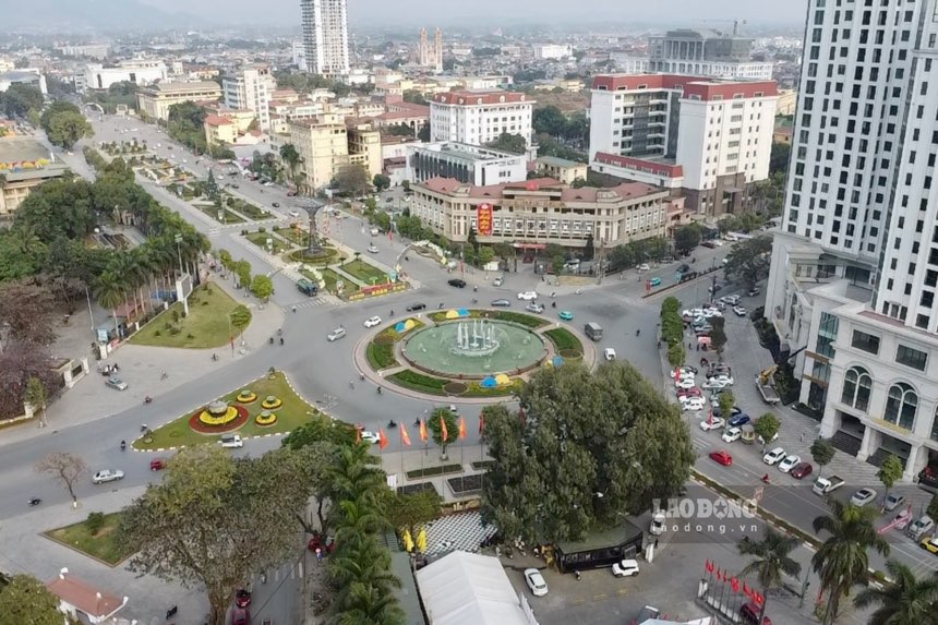 合併後のタイグエン省の92のコミューン、区の主要な人事を発表。写真:Nguyen Hoan.