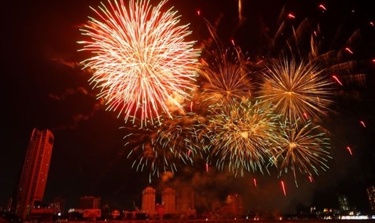 Nhiều tỉnh thành trên cả nước tổ chức bắn pháo hoa chào mừng đơn vị hành chính mới. Ảnh: Trần Thi