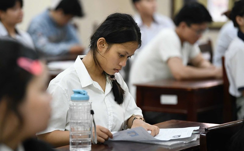 Candidates taking the 2025 high school graduation exam. Photo: Hai Nguyen