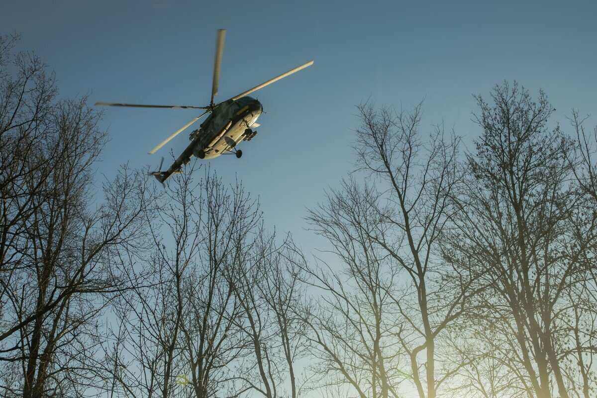Truc thang quan su cua Ukraina o vung Sumy, dong bac Ukraina ngay 15.4.2025. Anh: AFP