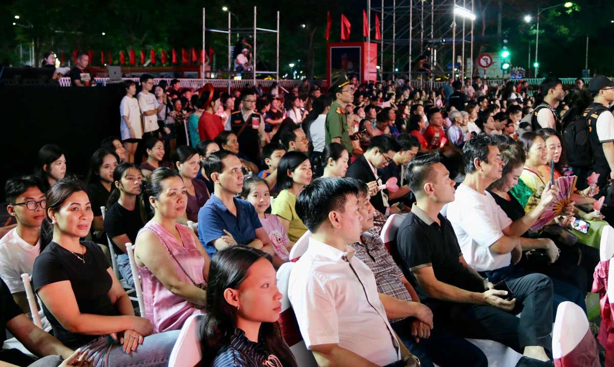 Nguoi dan tham gia su