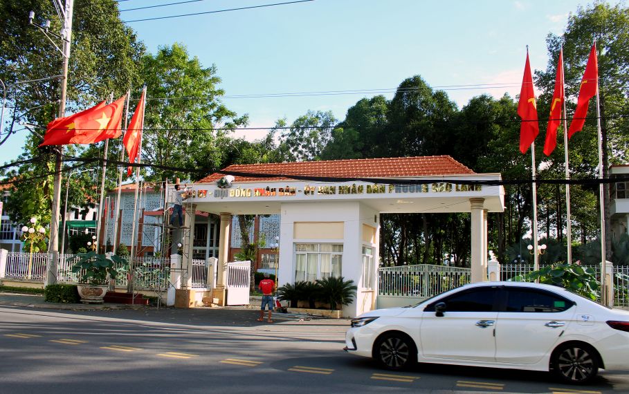 Co quan HDND, UBND phuong Cao Lanh sau khi thuc hien chinh quyen 2 cap. Anh: Lam Dien