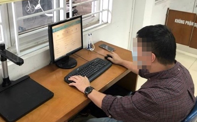 The Chairman of the People's Committee at the commune level has the authority to decide to establish and dissolve the Voluntary Social Work Team. Photo: Que Chi