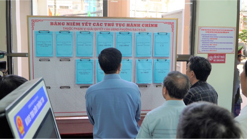 Co so vat chat, may moc thiet bi, con nguoi deu da duoc chuan bi chu dao de phuc vu nguoi dan. Anh: Nguyen Anh