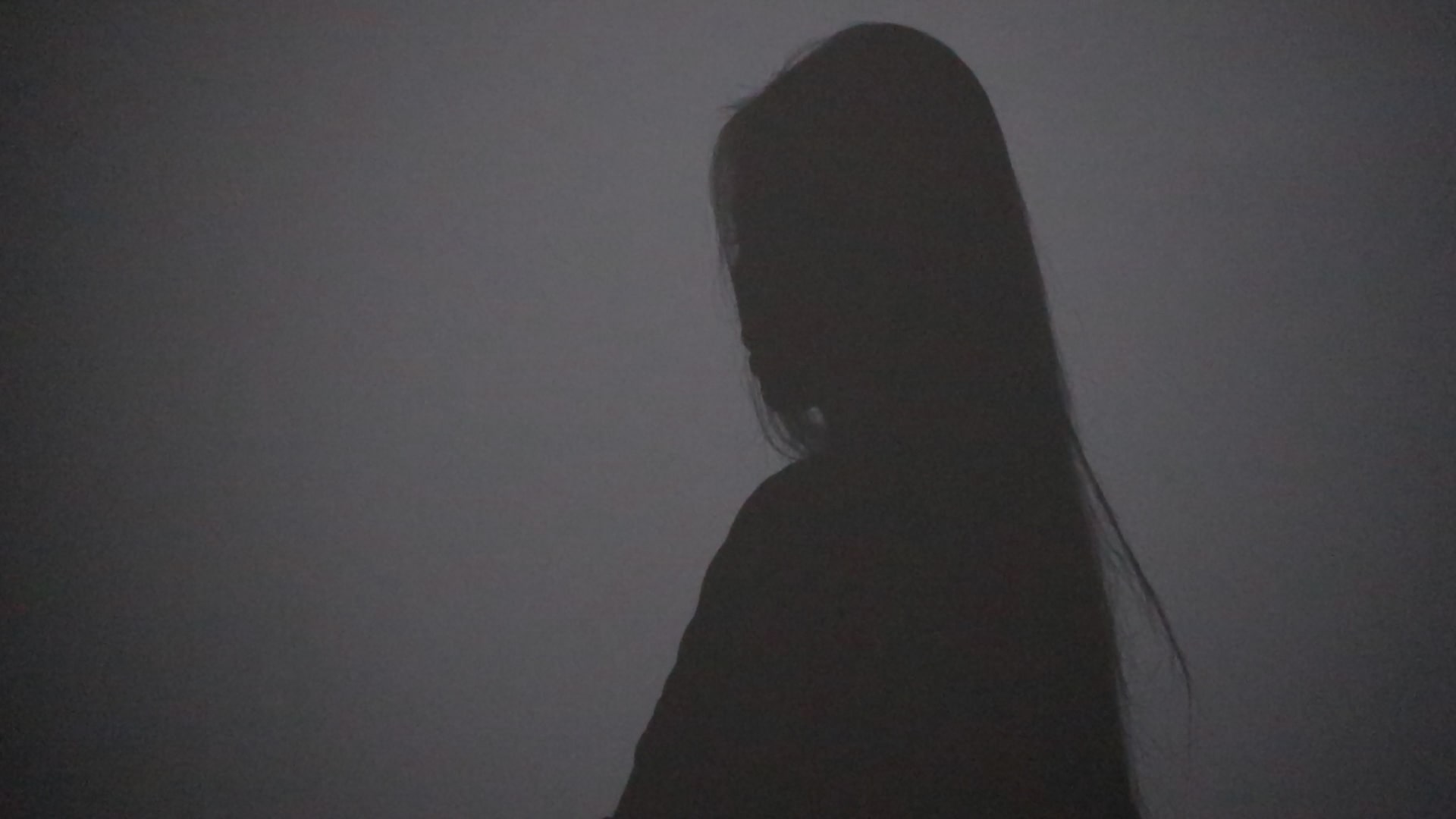 No one deserves to endure betrayal over and over again. Photo: Huyen Trang