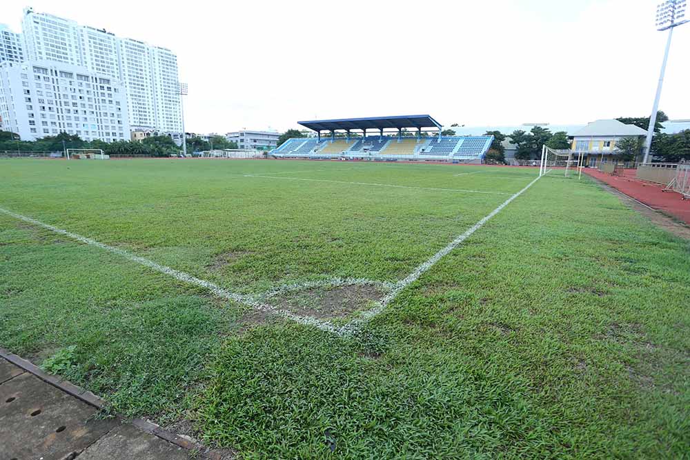 Close-up of the District 8 pitch before the 2025 Southeast Asian U19 Women's Championship. Photo: Thanh Vu