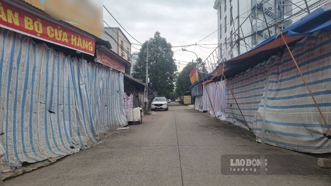 Nhiều ki ốt chuyên hàng giá rẻ cho sinh viên, công nhân đóng cửa