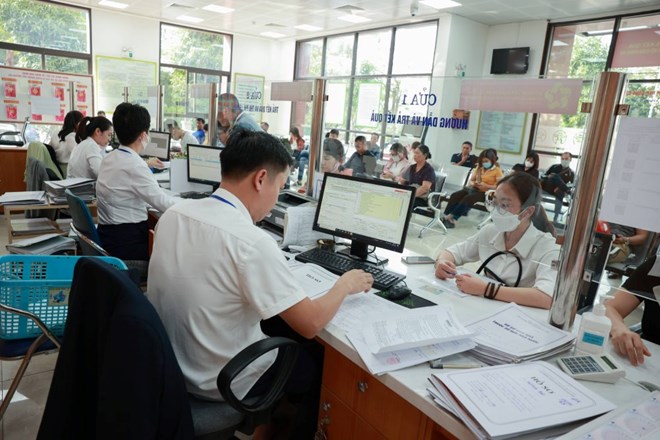 The responsibility of the Chairman of the People's Committee of the commune and the People's Committee of the commune level is stated by the Ministry of Home Affairs in the draft decree that has just been completed. Photo: Hai Nguyen