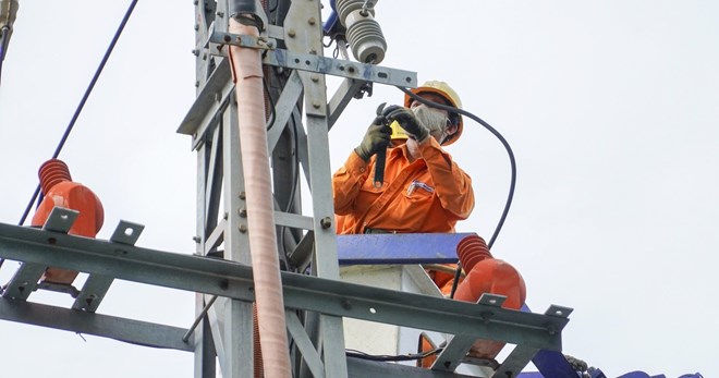 Da Nang apoya las facturas de electricidad para cada hogar pobre 66,000 VND/ mes. Foto: Thanh Nhan
