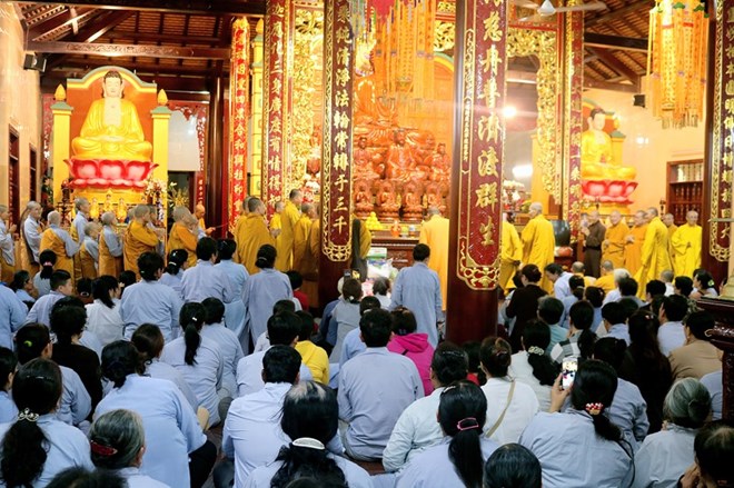 Hai Duong administra el retiro de verano. Obra de arte: Huan Cao