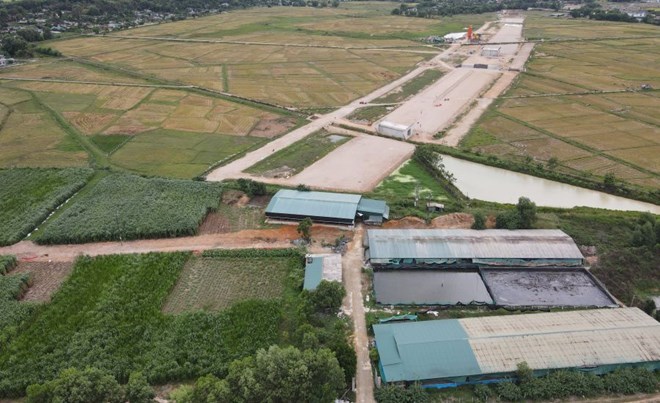 Trang trai san xuat nong nghiep tong hop o xa Viet Tien cua ong Hai thoi diem vuong mac chua boi thuong khi trien khai Du an cao toc Bac - Nam chay qua. Anh: Tran Tuan.