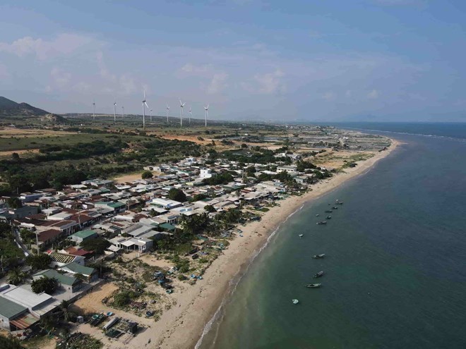 La localidad necesita 3,200 mil millones de dong de reasentamiento, compensacion para el Proyecto de Energia Nuclear Ninh Thuan. Foto: Huu Long