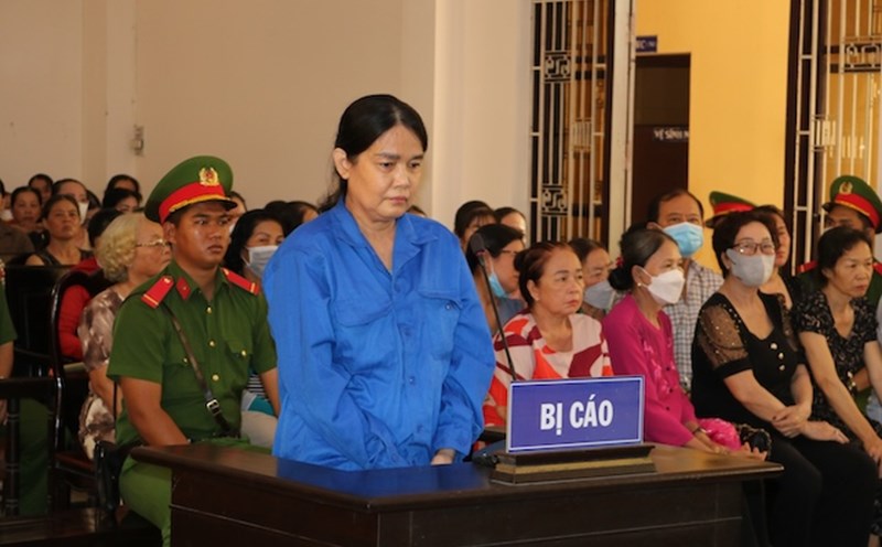 Fraudulently appropriating more than 35 billion VND, the woman was sentenced to 19 years in prison.
