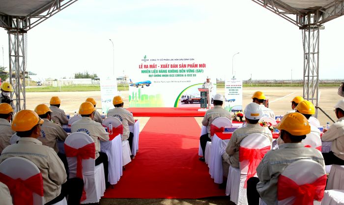 Le ra mat va xuat ban lo nhien lieu hang khong ben vung (SAF) thuong mai dau tien tai BSR ngay 4.6.2025. Anh: BSR