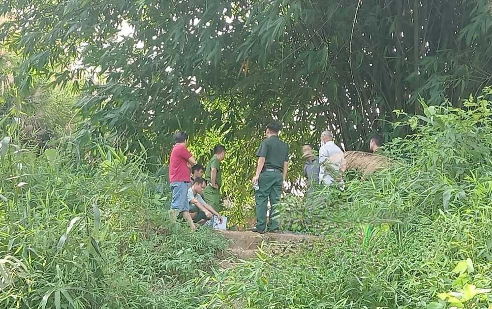 La escena del hombre murio en una posicion colgante. Foto: Ly Dung