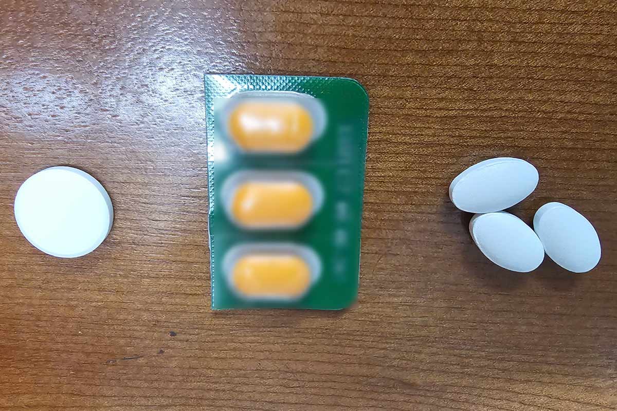 Tien Giang warns of 7 shipments of drugs of unknown origin. Photo: Doan Hung