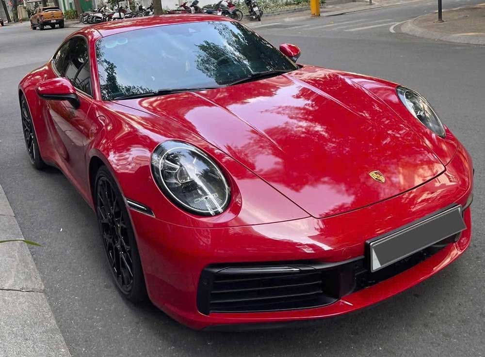 El Porsche 911 ha sido cambiado a la venta en la ciudad de Ho Chi Minh. Foto: Minh Vu