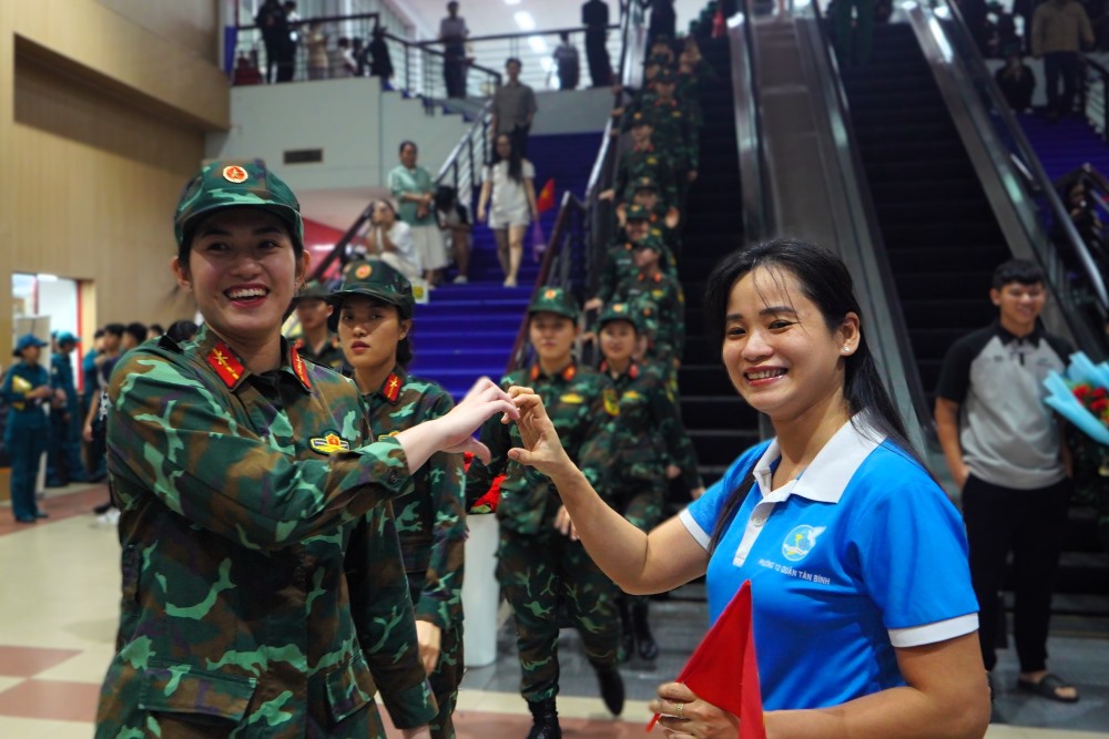 Chiến sĩ Bùi Thị Phương Ngọc – người từng tham gia diễu binh A50 – tiếp tục bước vào hành trình A80 với niềm tự hào rạng rỡ.  
