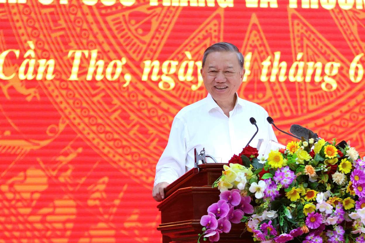 Tong Bi thu To Lam phat bieu tai buoi lam viec. Anh: Ta Quang