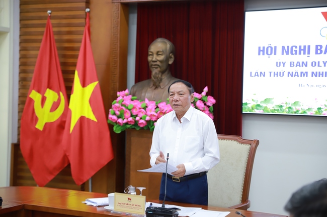 El Ministro de Cultura, Deportes y Turismo, presidente del Comite Olimpico de Vietnam, Nguyen Van Hung, hablo en la conferencia. Foto: Ministerio de cultura, deportes y turismo
