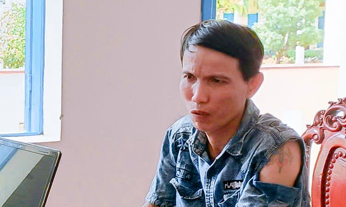 Sujeto Ly Thai Bao en las autoridades despues de ser atrapado ilegalmente que posee sustancias narcoticas.