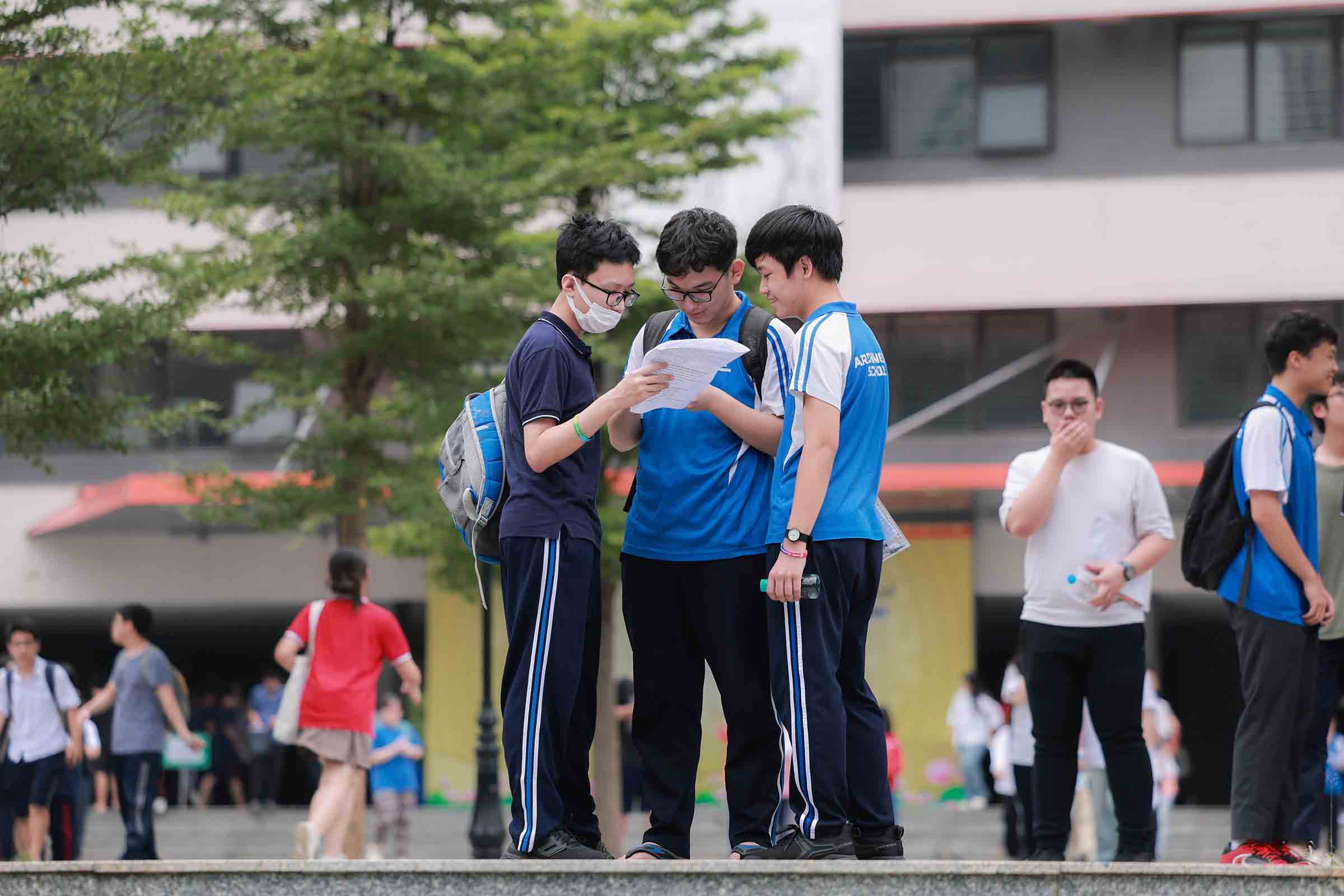 Students taking the 10th grade public high school exam in Hanoi in 2024. Photo: Hai Nguyen