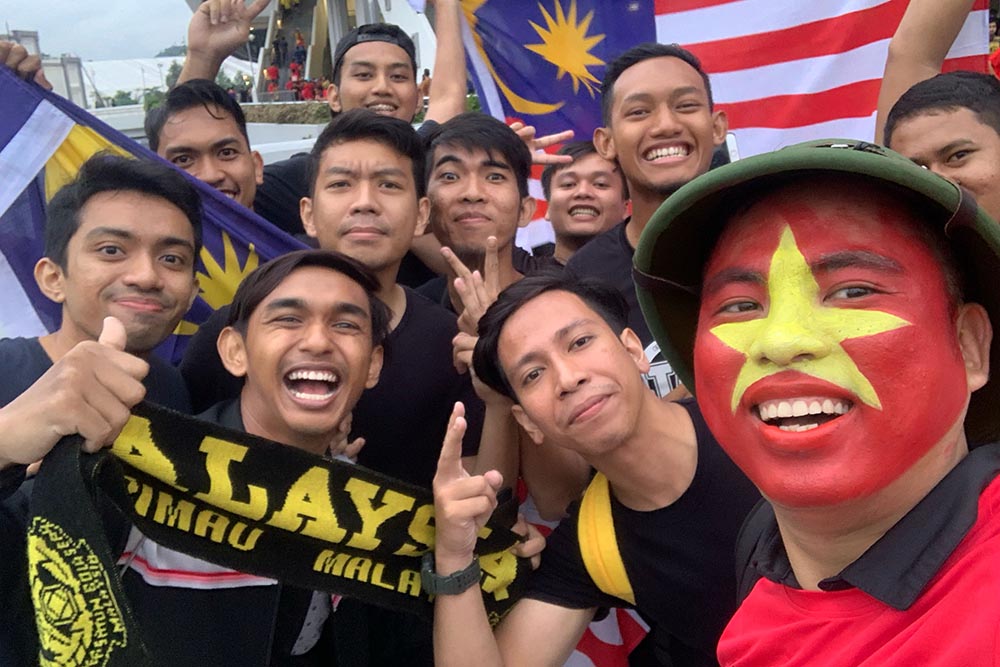 Anh Nguyễn Công Quyết sẽ sang Malaysia cổ vũ đội tuyển Việt Nam. Ảnh: Nhân vật cung cấp