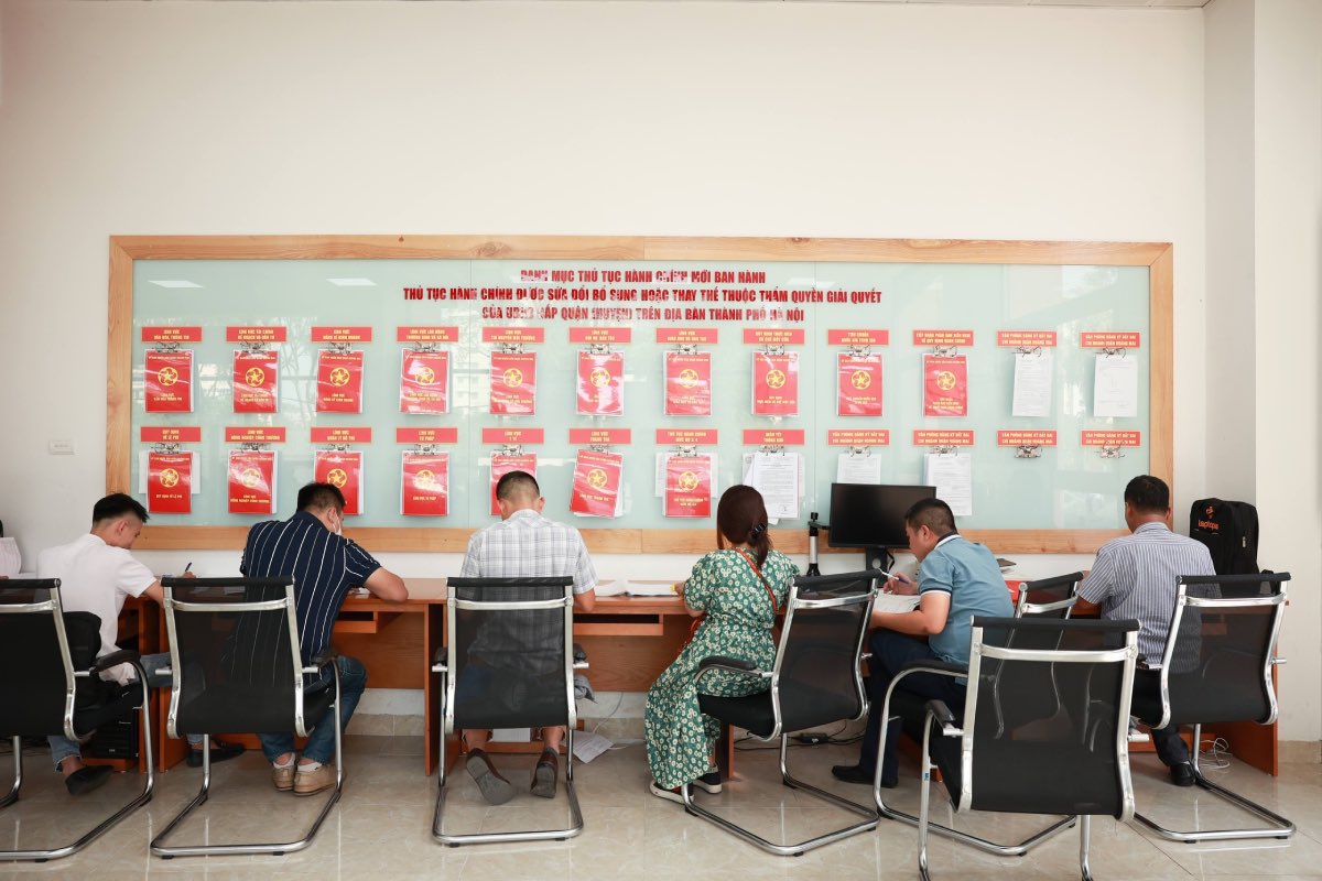 The Ministry of Home Affairs has proposed 7 cases of temporary suspension of civil servants. Photo: Hai Nguyen