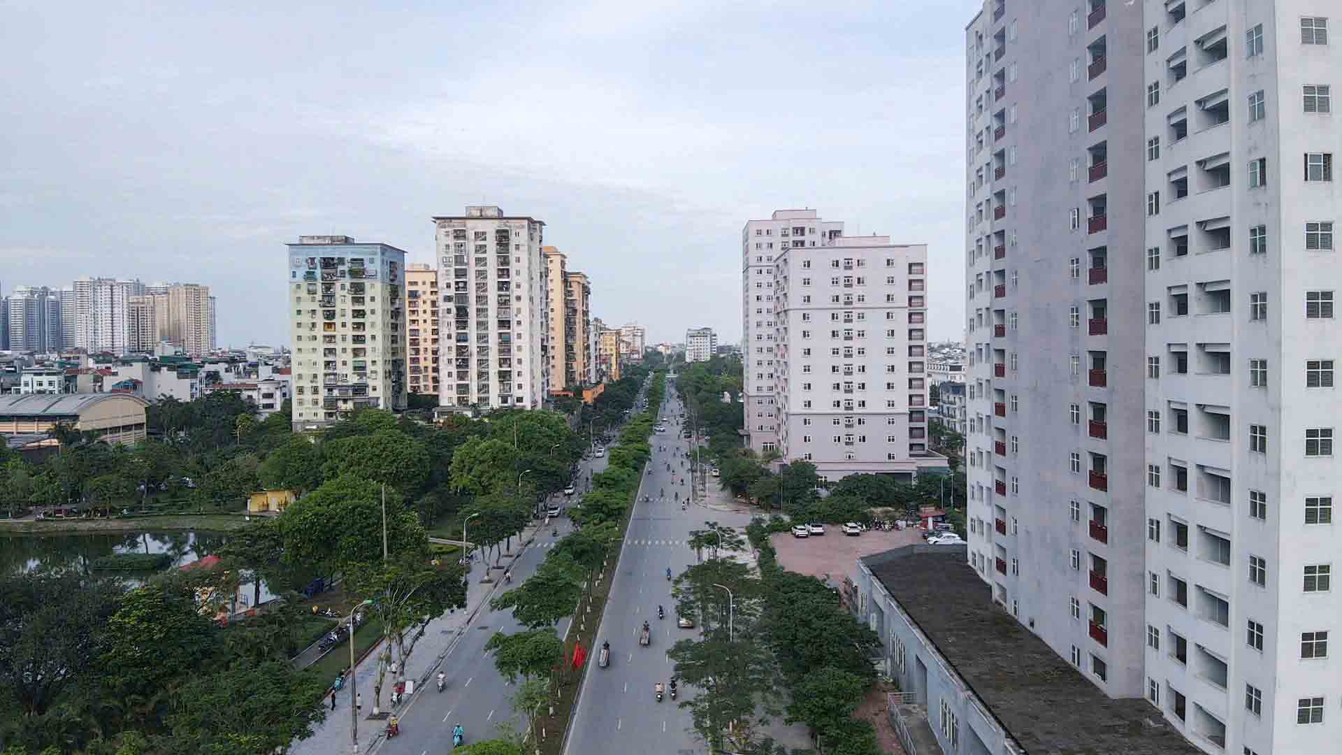 La reduccion de los procedimientos de permisos de construccion para obras que tienen un plan detallado de 1/500 o diseño urbano ayudara a las empresas y las personas a reducir los costos y ahorrar tiempo. Foto: Phan Anh