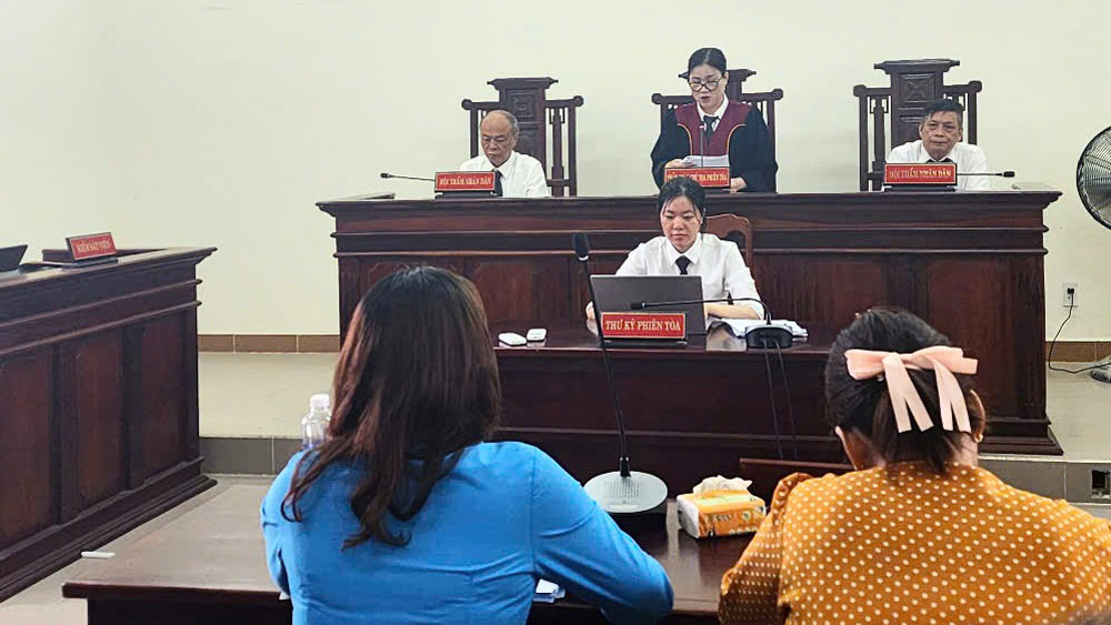 The Da Nang City Labor Federation participates in protecting the rights of workers when they are violated. Photo: Phuong Tra