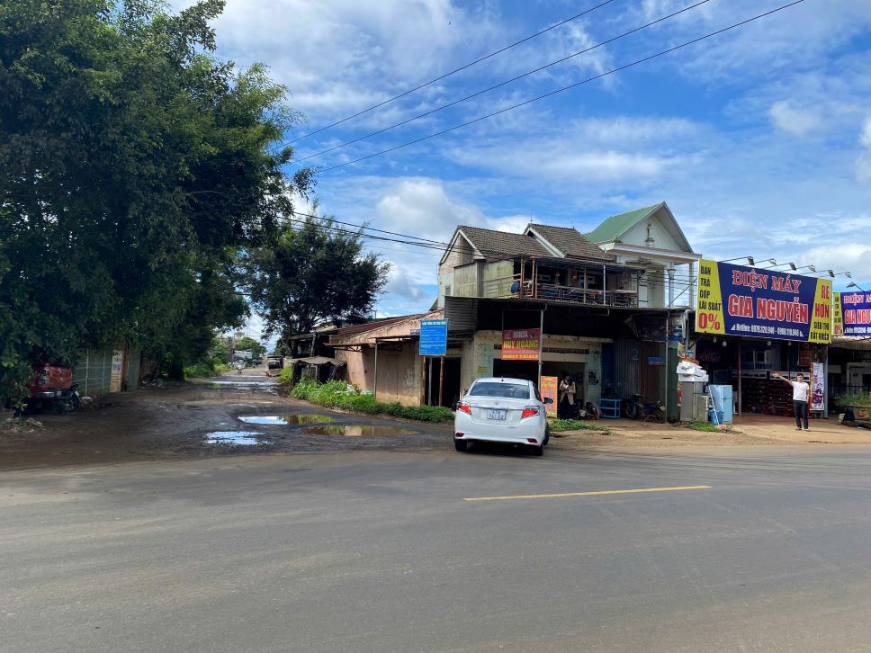 Many households have not agreed with the draft compensation plan for the trillion-dong project in Dak Lak. Photo: Thanh Quynh