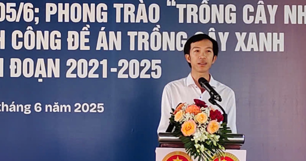 Ong Vo Van Ngoan – Pho Giam doc So Nong nghiep va Moi truong tinh Ben Tre - phat bieu tai le phat dong. Anh: Minh Cuong
