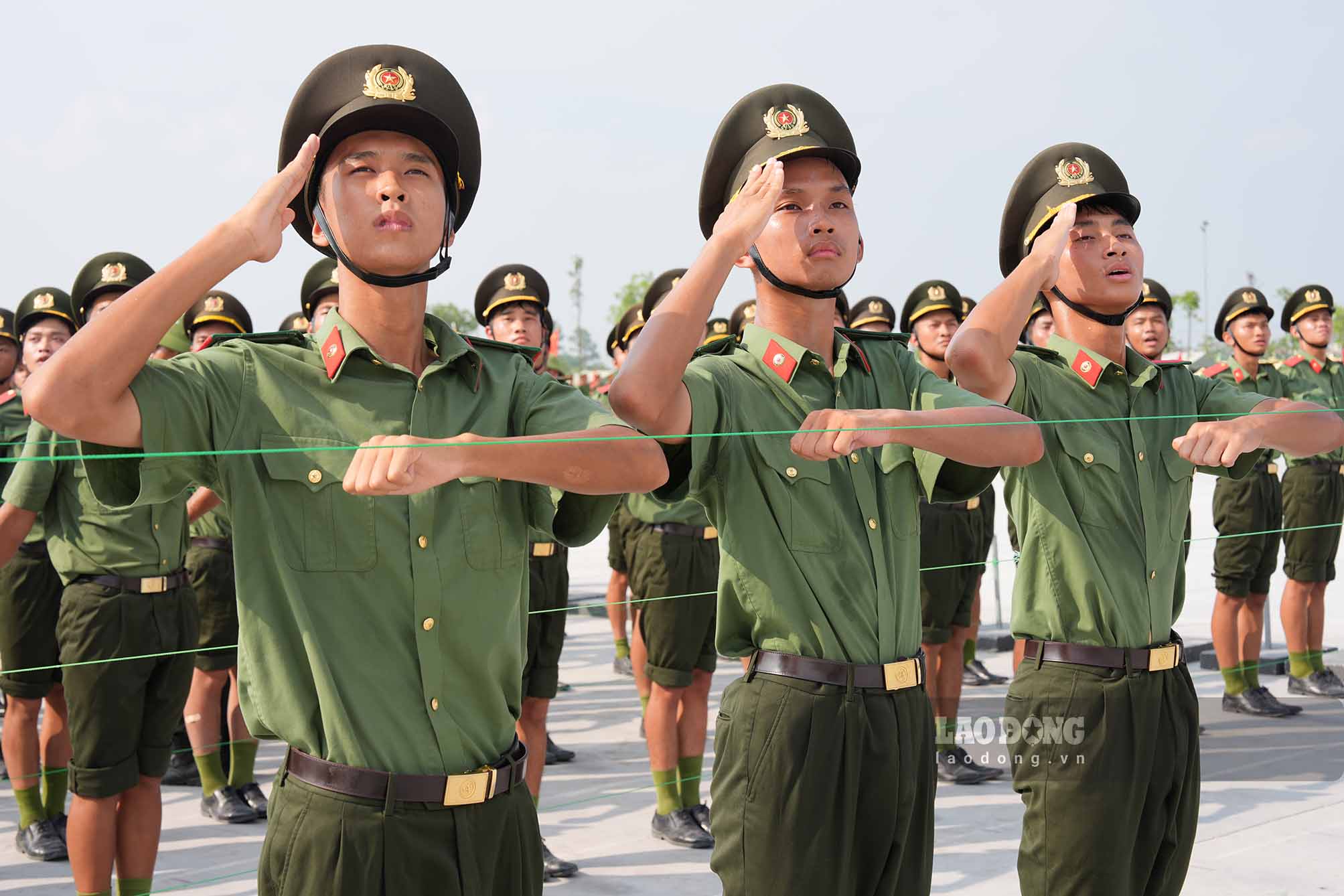 Du dieu kien thoi tiet khac nghiet, cac chien si van bat dau tap luyen tu 6h30 va buoi chieu tap luyen tu 14h30 (tuy dieu kien thoi tiet tung ngay).