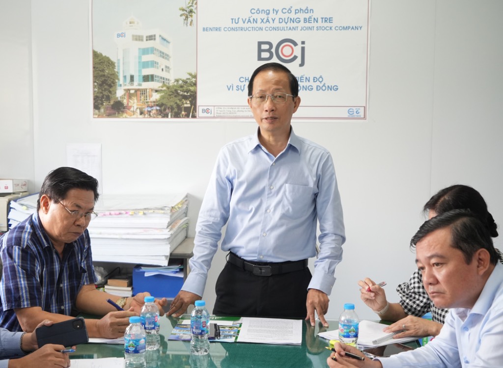 Anh: Cong T