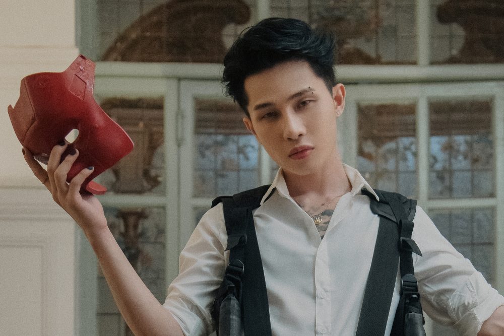 Jack phan hoi bai dang gay xon xao cua Thien An. Anh: MV Ngoi sao co don