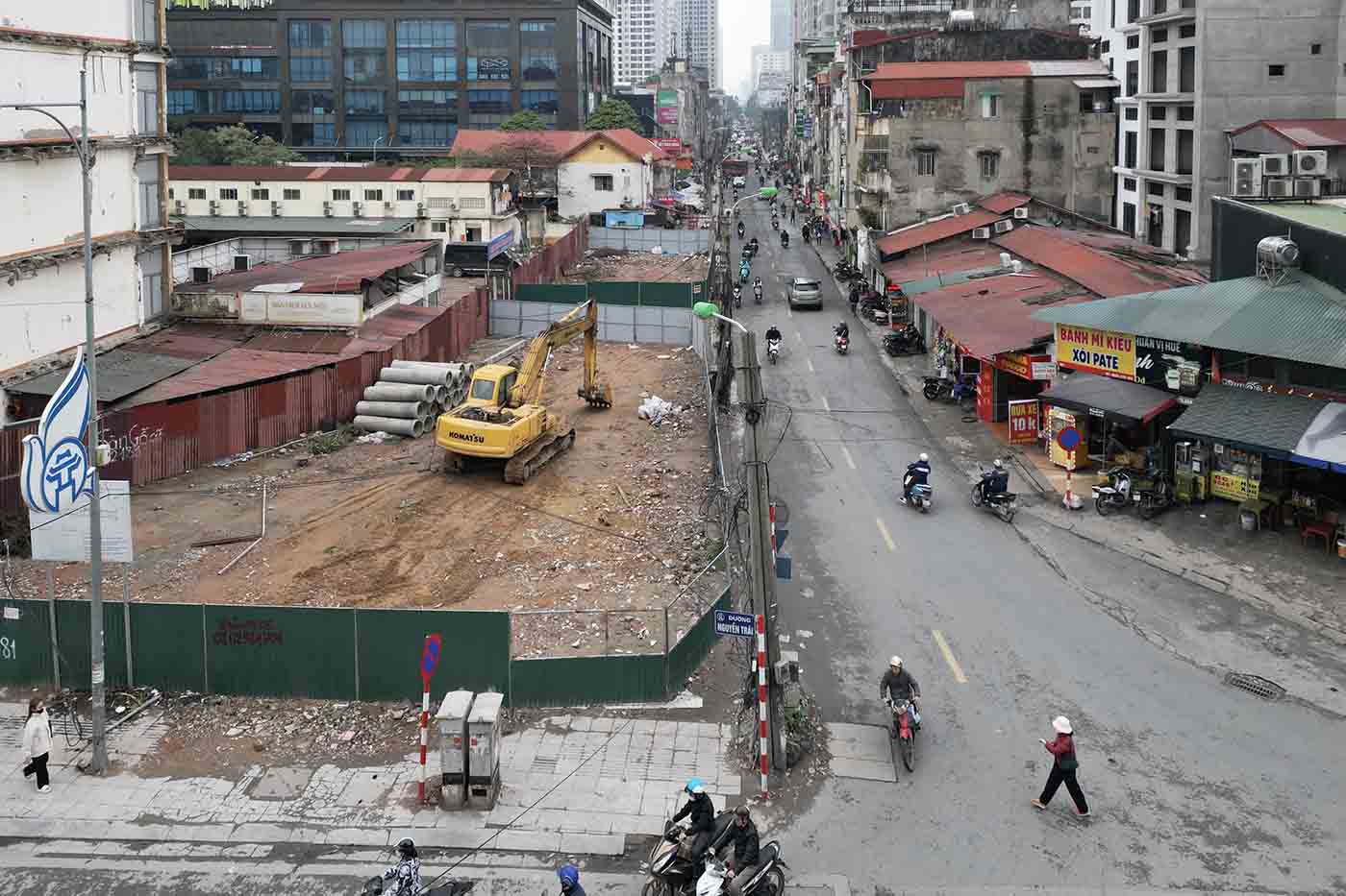 Nguyen Tuan Street (distrito de Thanh Xuan, Hanoi). Foto: Huu Chanh