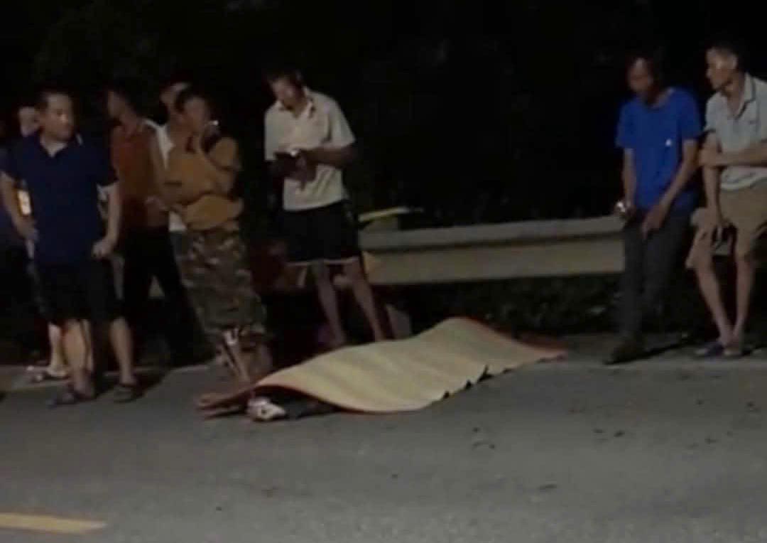 The scene of the accident that killed the man. Photo: Dong Phuc.