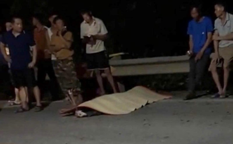 The scene of the accident that killed the man. Photo: Dong Phuc.