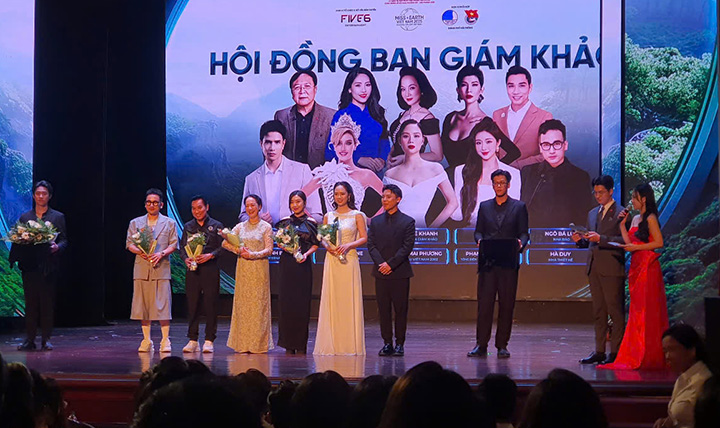 Cac thanh vien Ban giam khao cuoc thi Hoa hau Trai Dat Viet Nam 2025 - Miss Earth Vietnam 2025. Anh: Mai Chi