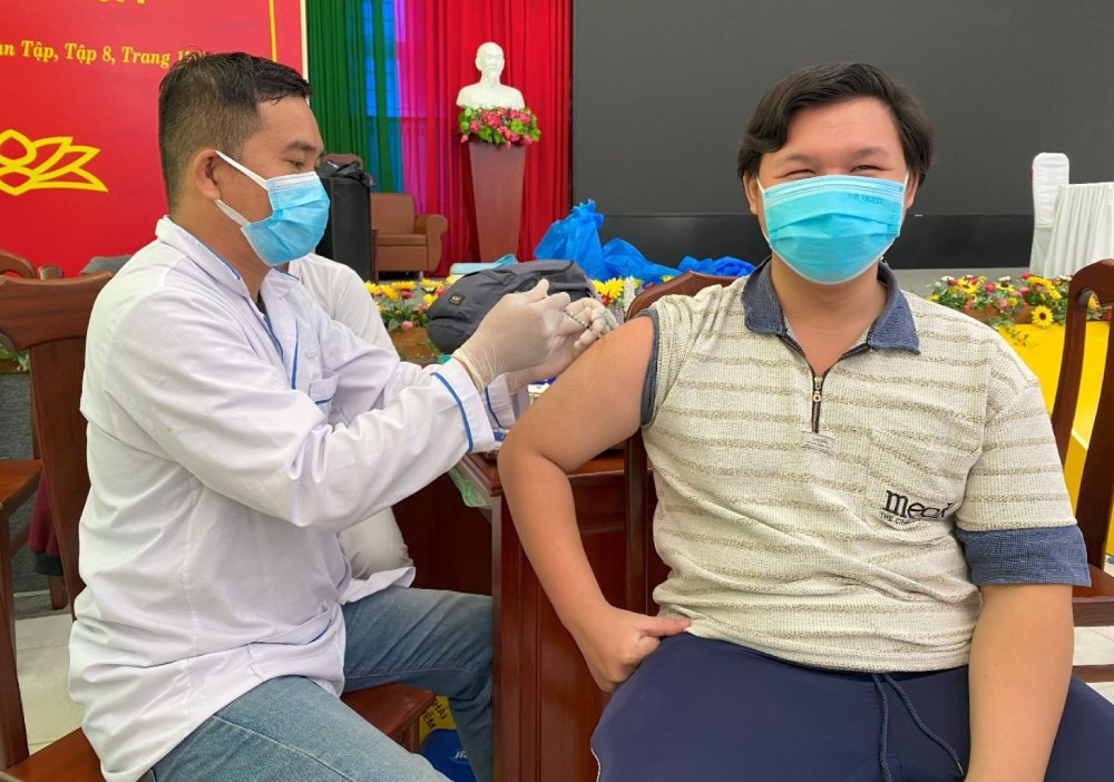 Tiem vaccine de giup phong cac loai benh. Anh: Ngoc Mai