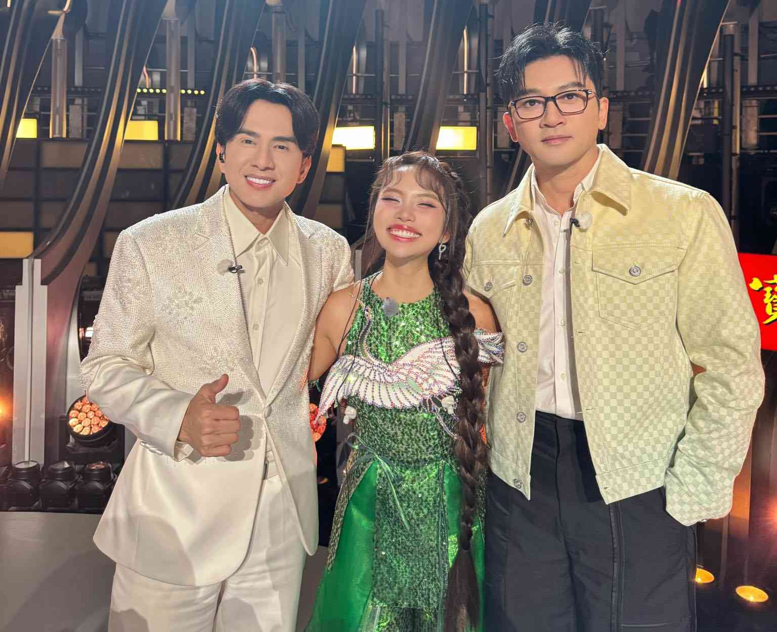 Dan Truong, Phuong My Chi y Huu Bang. Foto: Phuong mi chi.