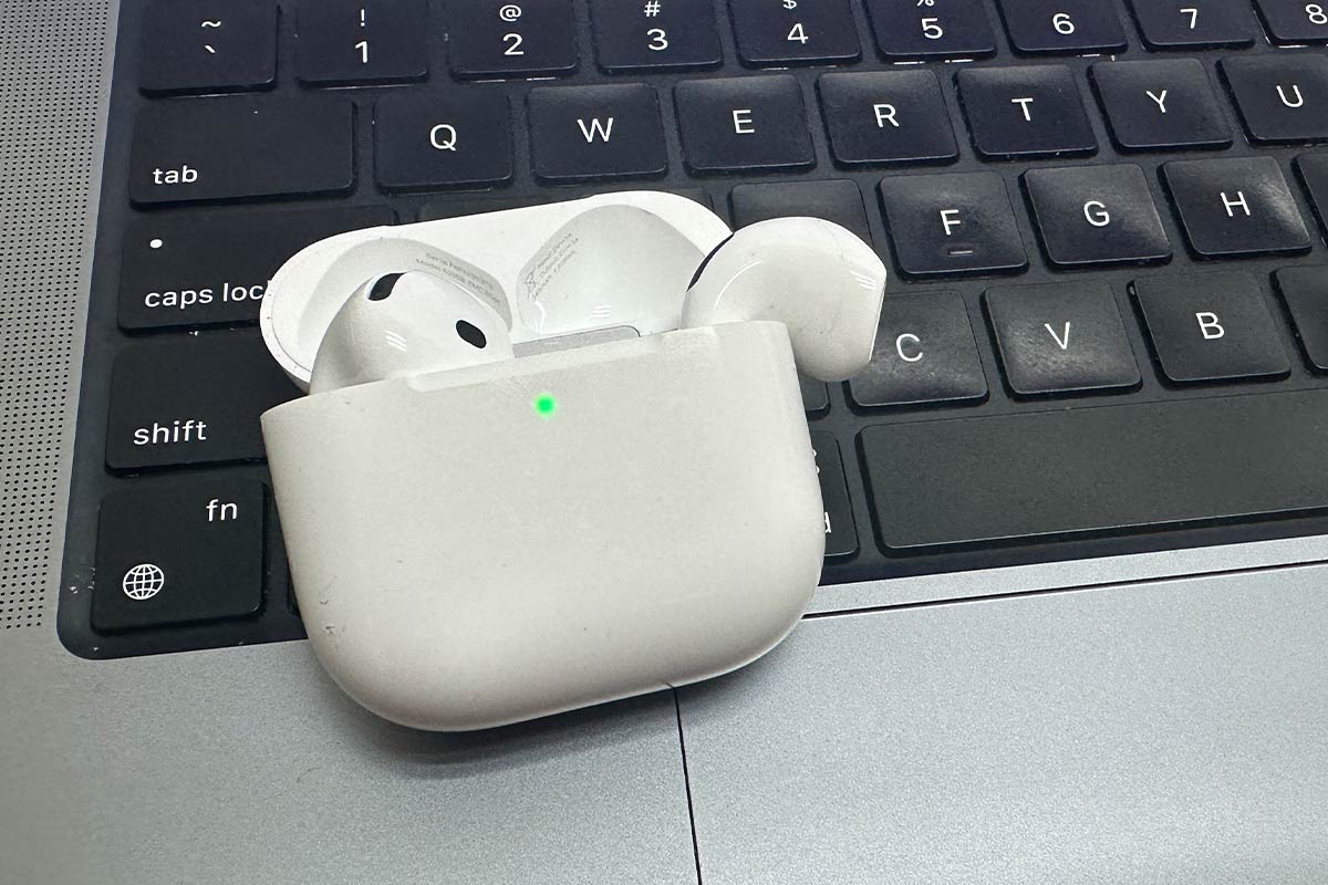 3 common errors with AirPods and the fastest way to handle them. Photo: Duong Anh