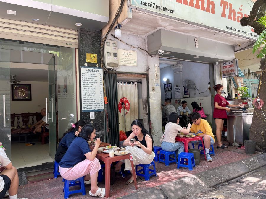 Pho cuon Chinh Thang sau khi duoc Michelin vinh danh. Anh: Quan cung cap