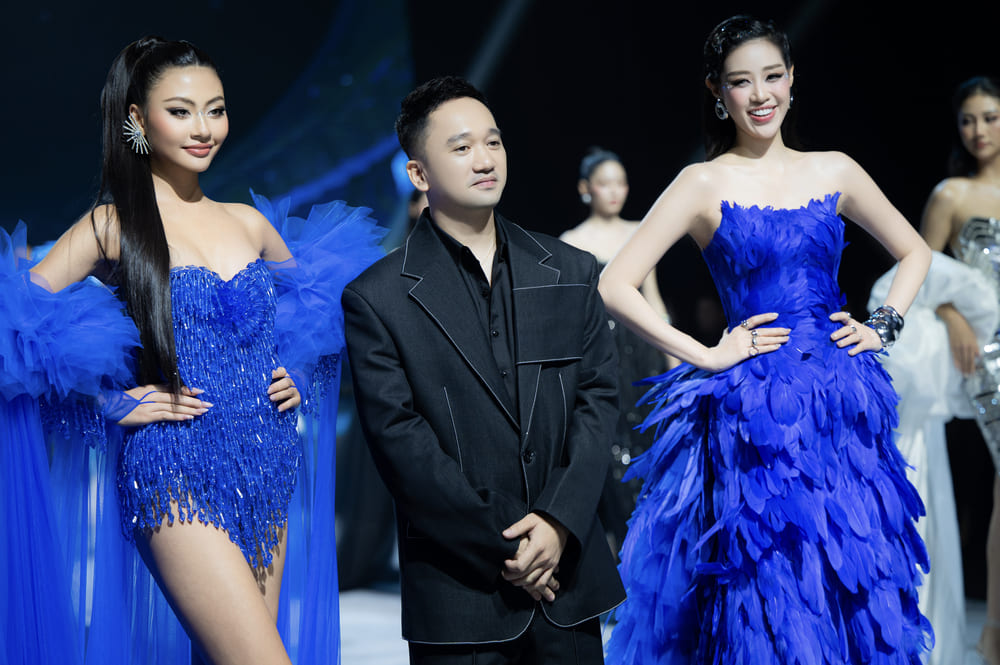 Designer Le Ngoc Lam launches the "Moonlight" collection. Photo: Edi Luong