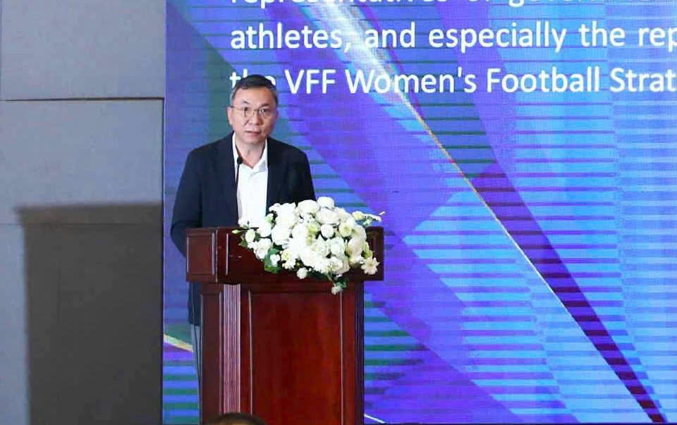 Chu tich VFF Tran Quoc Tuan phat bieu tai buoi le. Anh: VFF