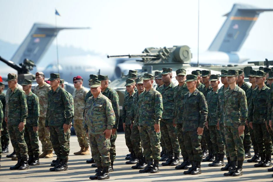 Las fuerzas militares asistieron a la ceremonia de apertura en el aeropuerto de la Armada de U-Tapao, provincia de Rayong (Tailandia) el 28 de febrero de 2023. Foto: Xinhua