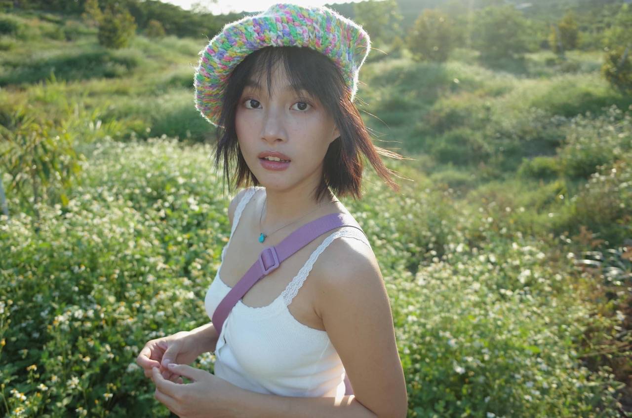 Thu vai den 7 lan cho “Ut Lan: Oan linh giu cua“, Phuong Thanh tung chac mam minh se bi loai, trong khi co da som chinh phuc e-kip voi dien xuat va phong thai phu hop den hoan hao voi nhan vat Lan. “Phim “Ut Lan: Oan linh giu cua” la lan thu vai lau nhat va thu thach nhat voi toi tu khi vao nghe. Toi da phai trai qua 7 vong casting, moi lan lai yeu cau dien xuat mot phan doan khac biet”, co ke.