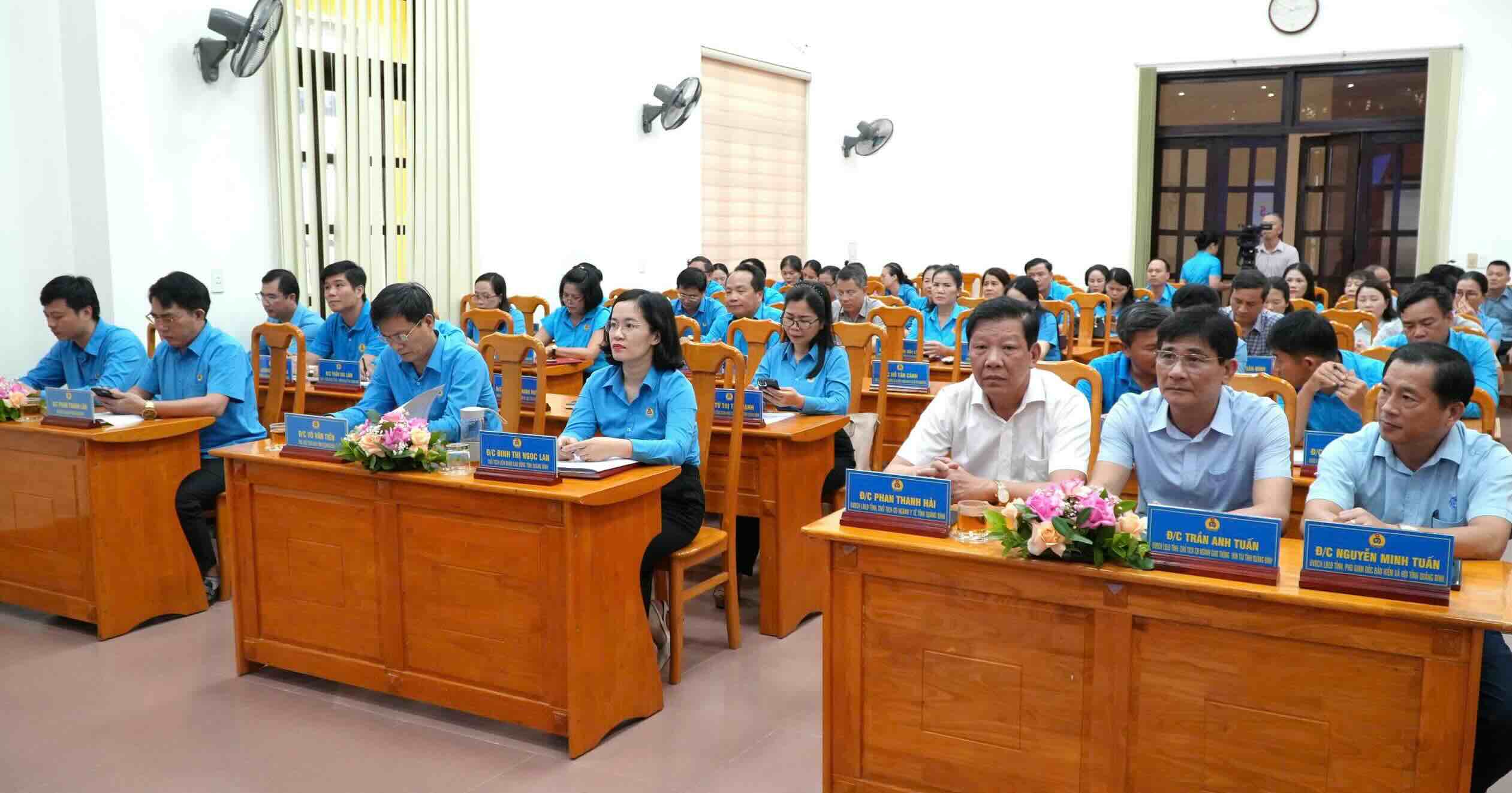 Quang canh hoi nghi. Anh: Xuan Giang